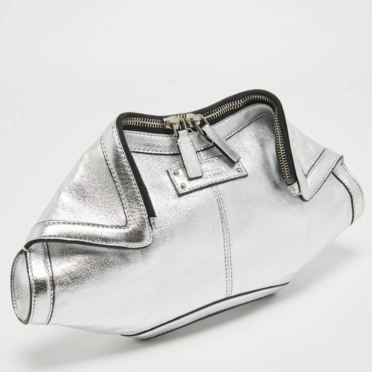 Pre Owned Alexander McQueen Silver Leather De Manta Clutch