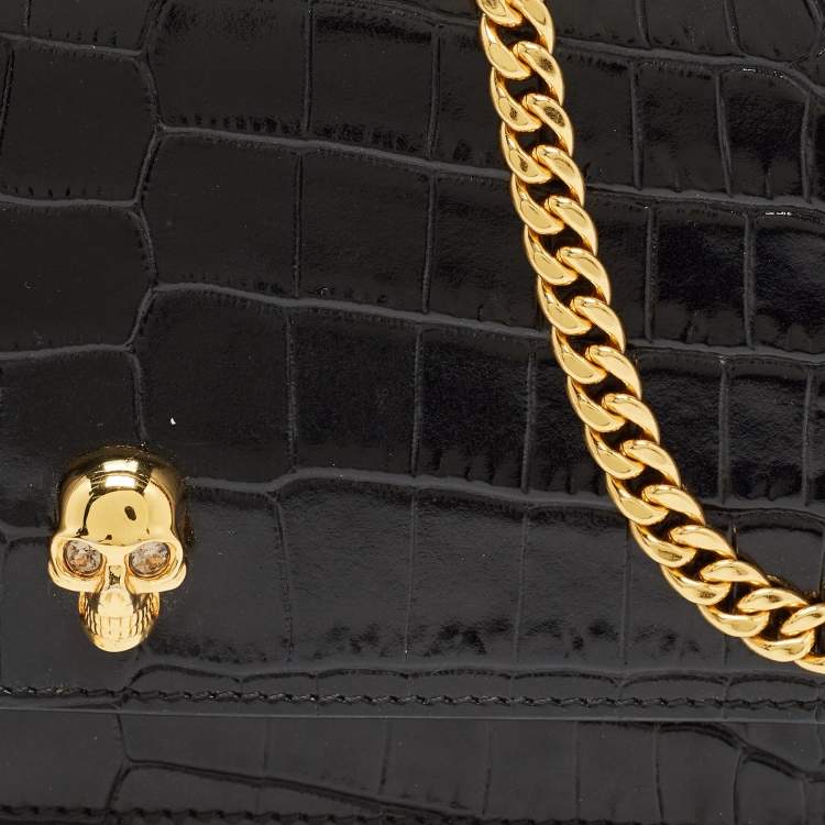 Pre Owned Alexander McQueen Black Croc Embossed Leather Skull Chain Clutch