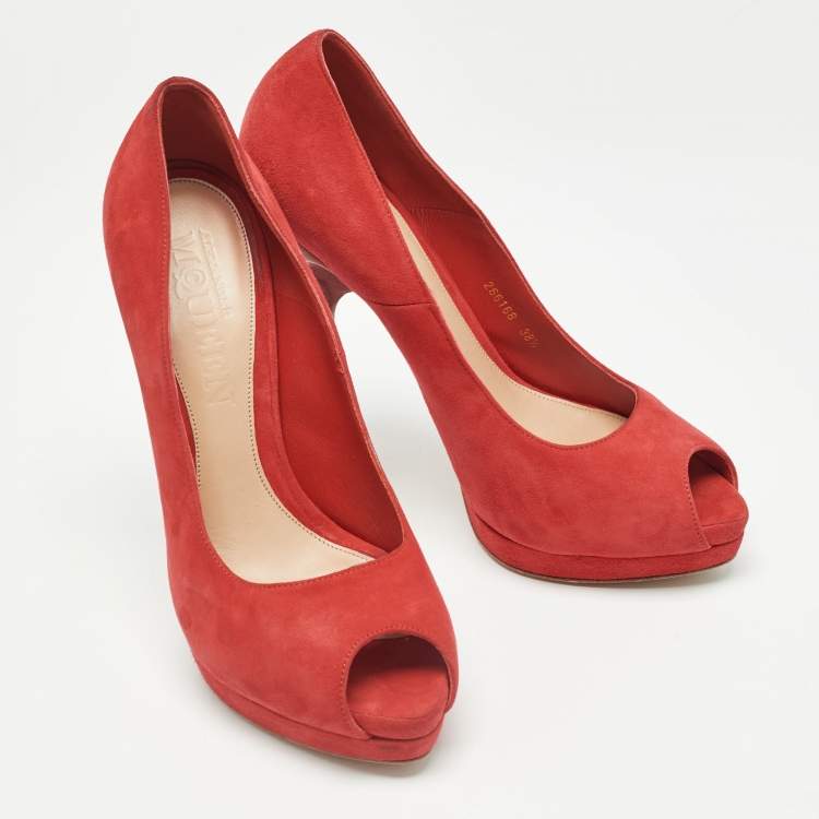 Pre Owned Alexander McQueen Red Suede Peep Toe Platform Pumps Size 38.5