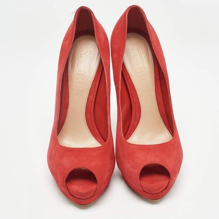 Pre Owned Alexander McQueen Red Suede Peep Toe Platform Pumps Size 38.5