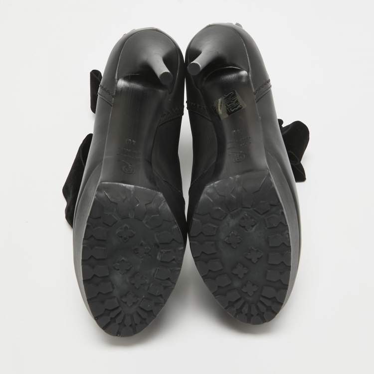 Pre Owned Alexander McQueen Black Leather Ankle Length Boots Size 40