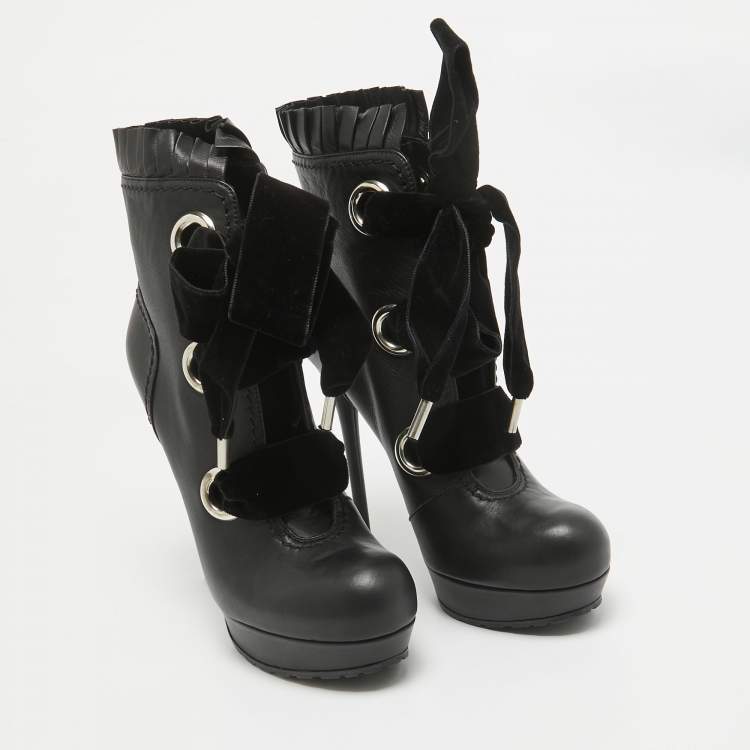 Pre Owned Alexander McQueen Black Leather Ankle Length Boots Size 40