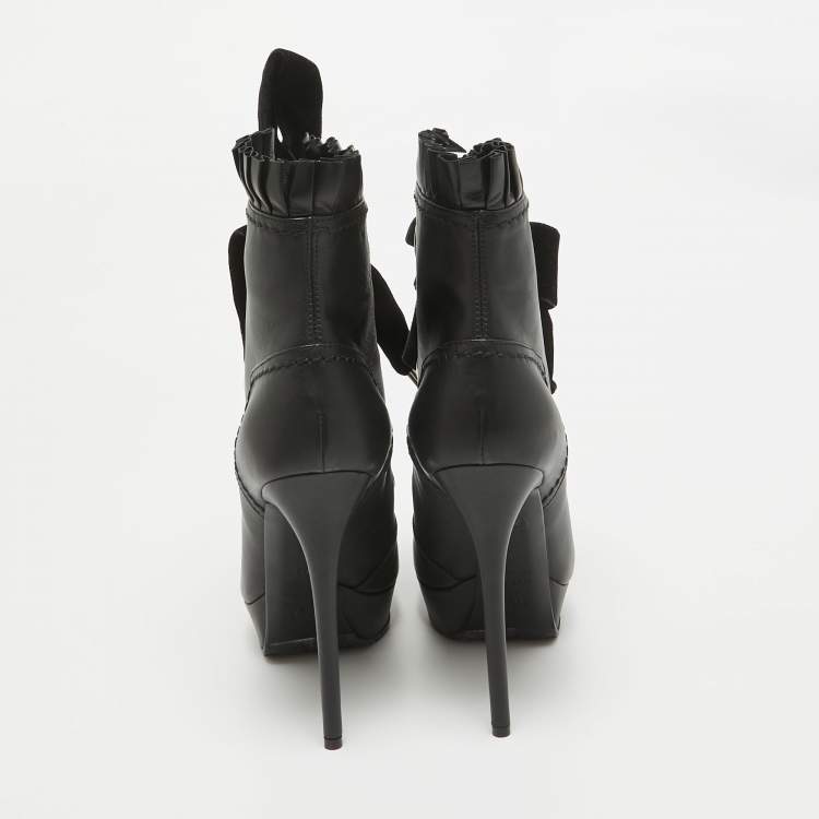 Pre Owned Alexander McQueen Black Leather Ankle Length Boots Size 40