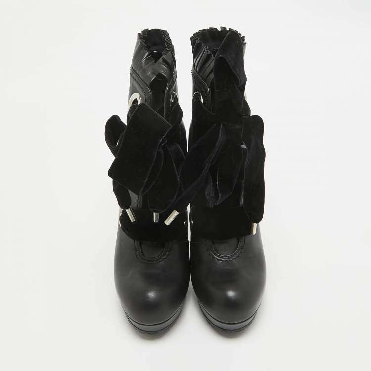 Pre Owned Alexander McQueen Black Leather Ankle Length Boots Size 40