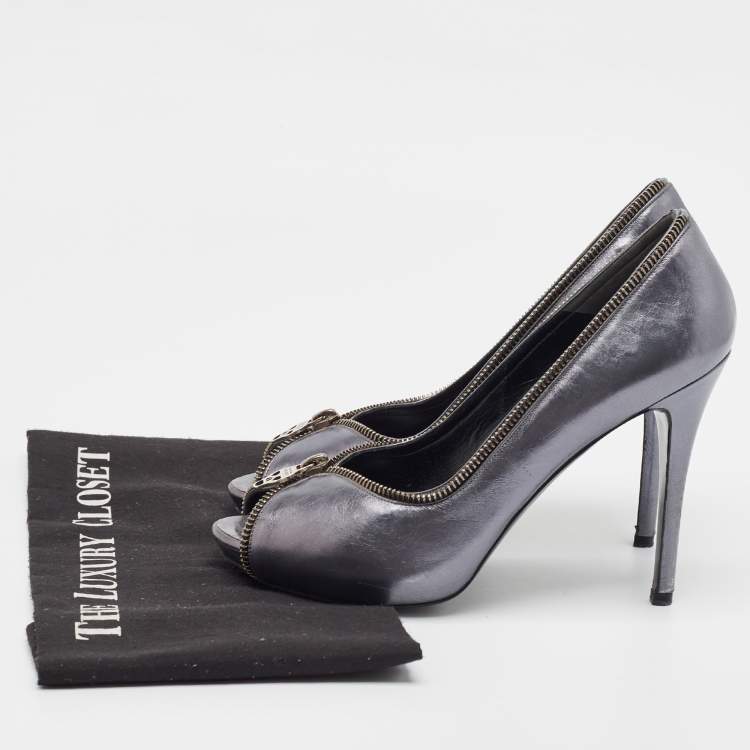 Pre Owned Alexander McQueen Metallic Leather Peep Toe Pumps Size 38