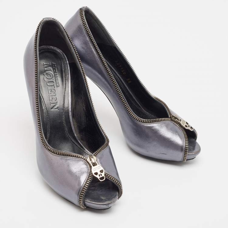 Pre Owned Alexander McQueen Metallic Leather Peep Toe Pumps Size 38