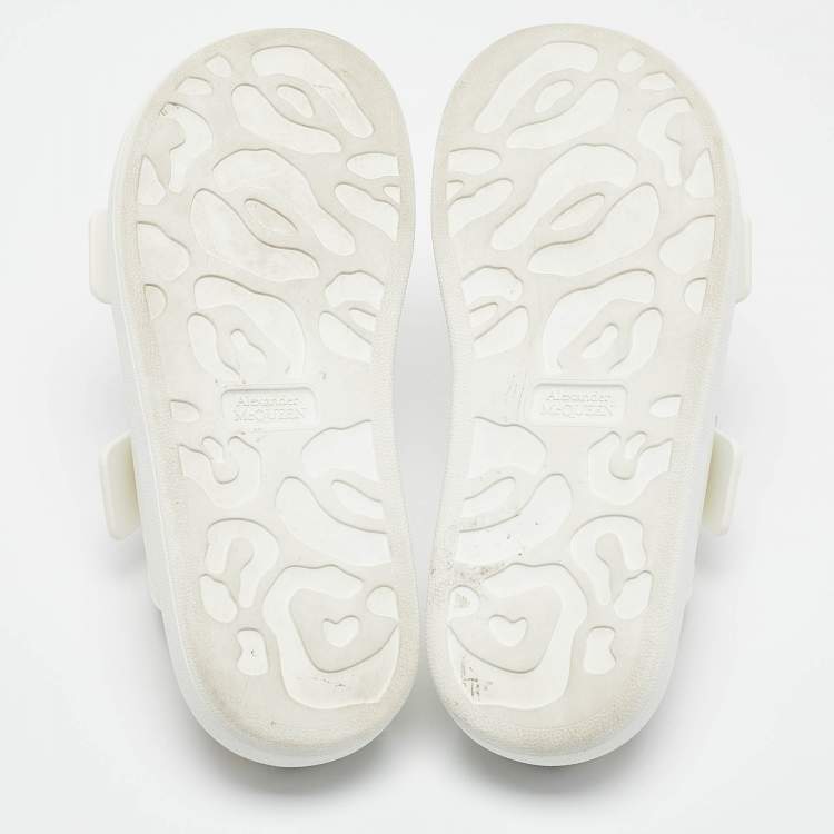 Pre Owned Alexander McQueen White Rubber Hybrid Chelsea Flat Sandals Size 37.5