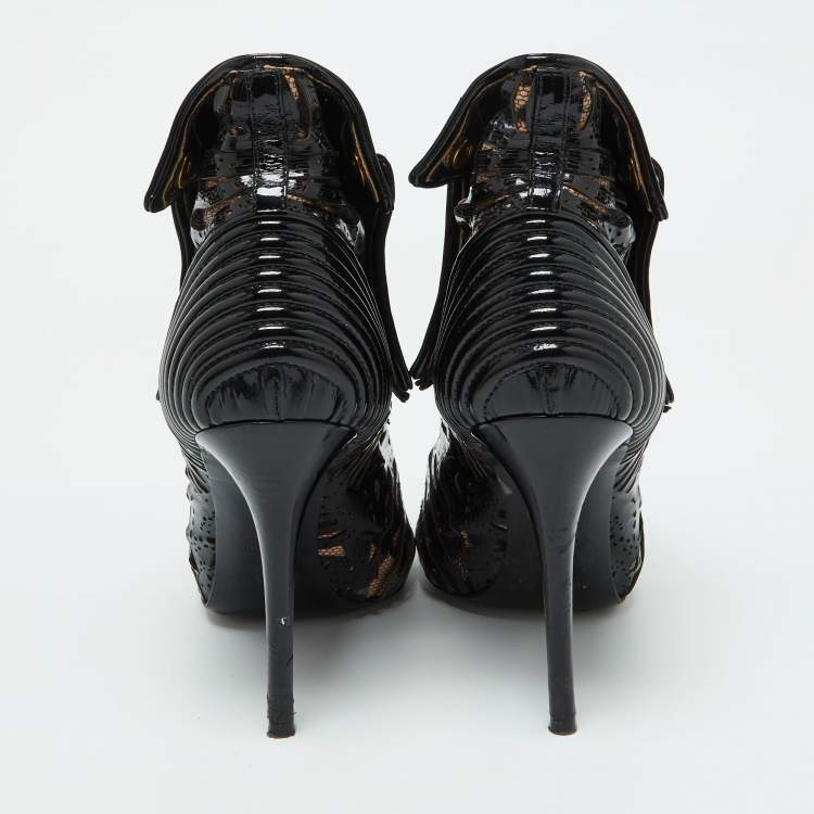Pre Owned Alexander McQueen Black/Beige Patent Leather and Mesh Faithful Ankle Booties Size 38.5