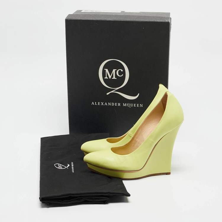 Pre Owned Alexander McQueen Neon Green Leather Wedge Pumps Size 37