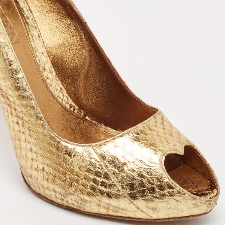 Pre Owned Alexander McQueen Gold Python Embossed Leather Heart Peep Toe Pumps Size 40.5