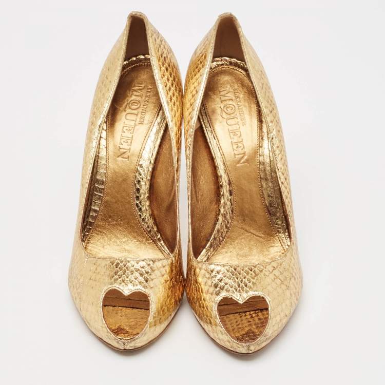 Pre Owned Alexander McQueen Gold Python Embossed Leather Heart Peep Toe Pumps Size 40.5