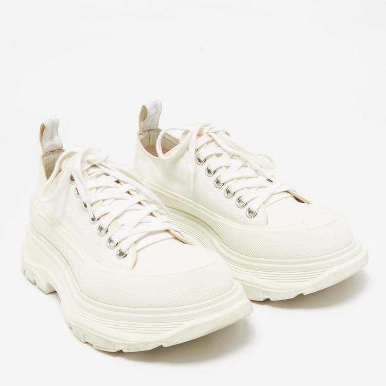 Pre Owned Alexander McQueen White Canvas and Rubber Tread Slick Lace Up Sneakers 39