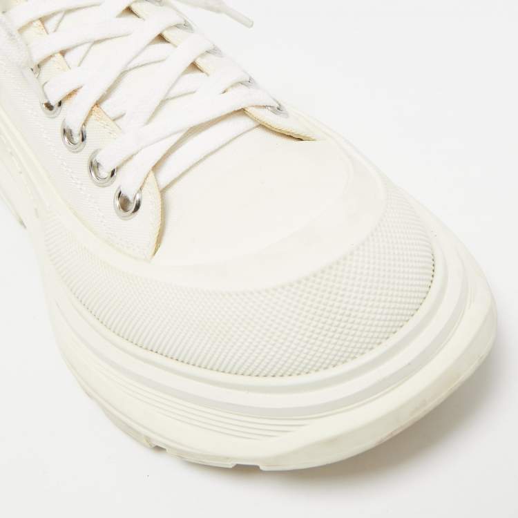 Pre Owned Alexander McQueen White Canvas and Rubber Tread Slick Lace Up Sneakers 39