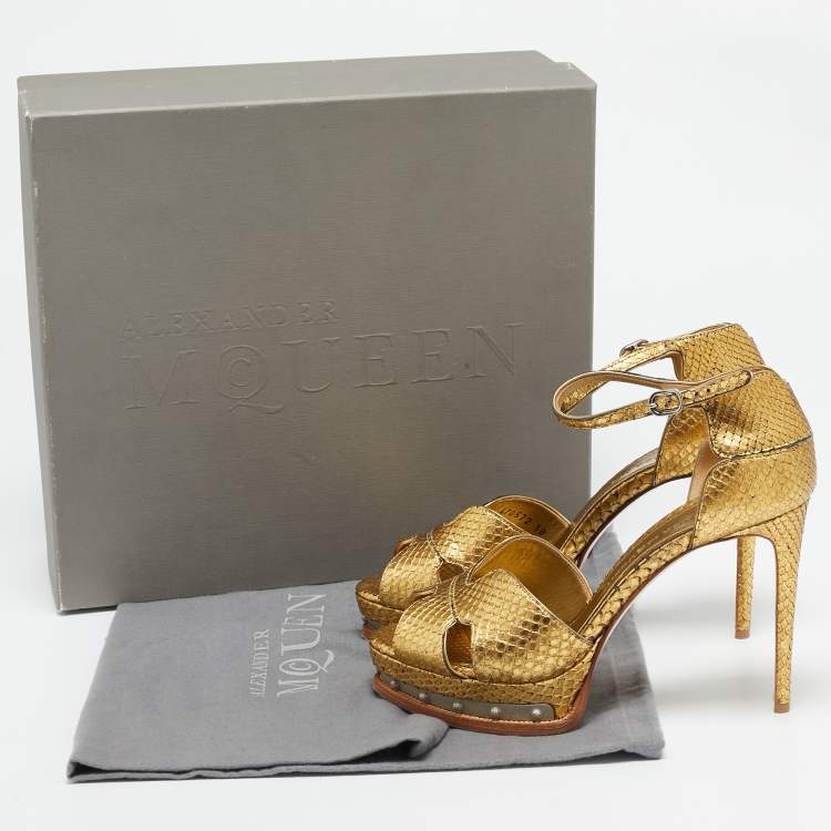 Pre Owned Alexander McQueen Gold Snakeskin Studded Platform Sandals Size 38
