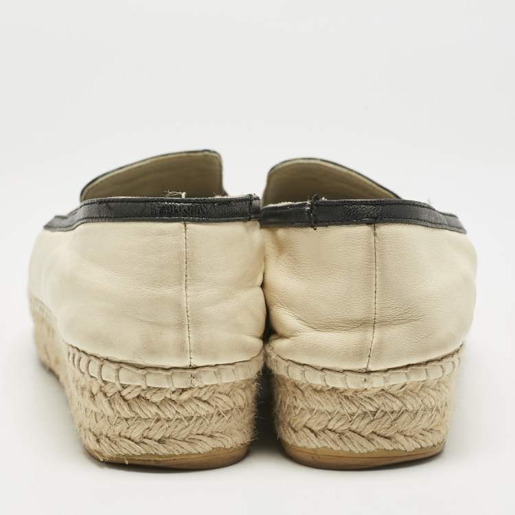 Pre Owned Alexander McQueen Beige/Black Leather Studded Espadrille Flats Size 37