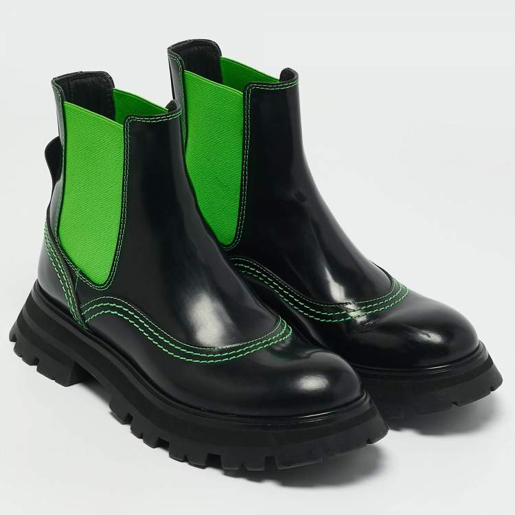 Pre Owned Alexander McQueen Black/Green Leather Wander Chelsea Ankle Length Boots Size 38