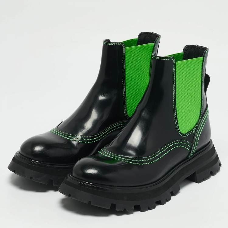 Pre Owned Alexander McQueen Black/Green Leather Wander Chelsea Ankle Length Boots Size 38