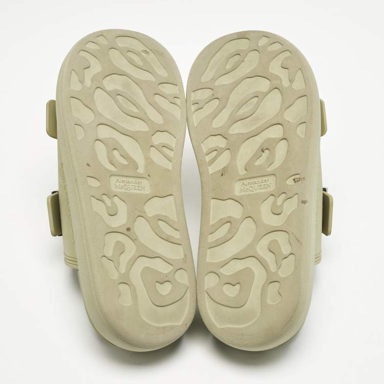 Pre Owned Alexander McQueen Green Rubber Logo Embossed Slide Sandals Size 40