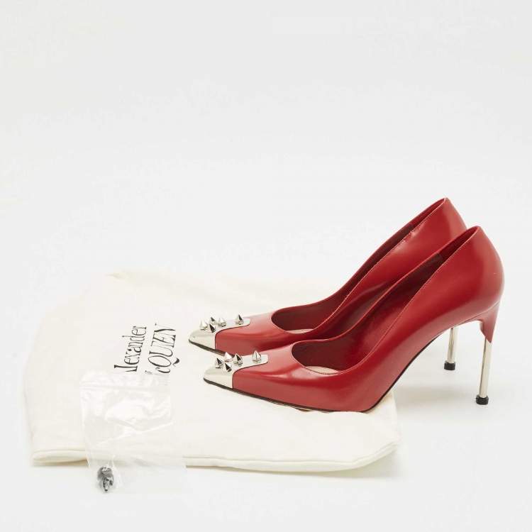 Pre Owned Alexander McQueen Red Leather Spike Pointed Toe Pumps Size 38