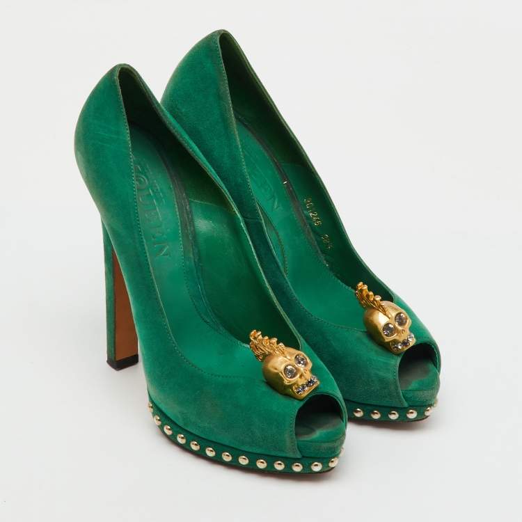 Pre Owned Alexander McQueen Green Suede Skull Platform Peep Toe Pumps Size 38.5