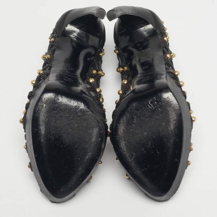 Pre Owned Alexander McQueen Black Cutout Studded Pumps Size 37