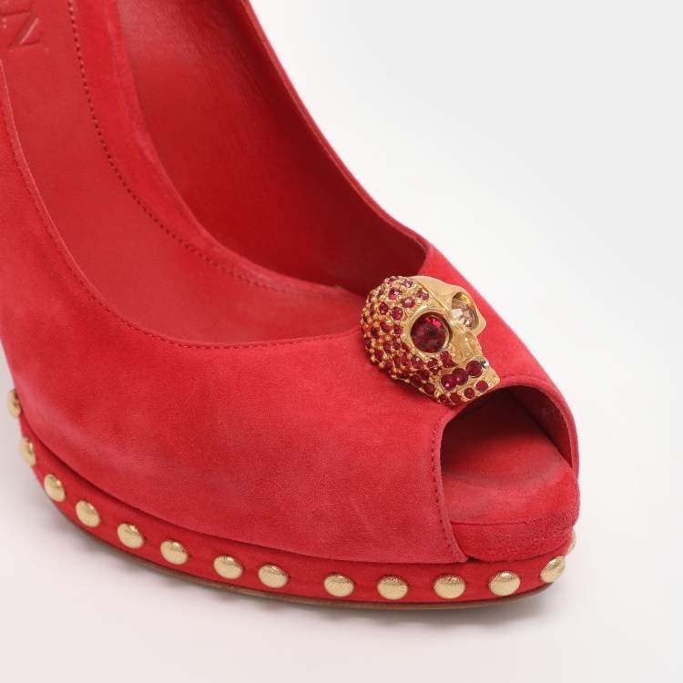 Pre Owned Alexander McQueen Red Suede Skull Peep Toe Pumps Size 39