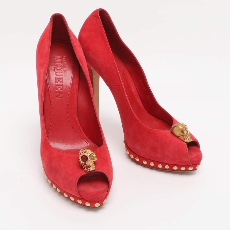 Pre Owned Alexander McQueen Red Suede Skull Peep Toe Pumps Size 39