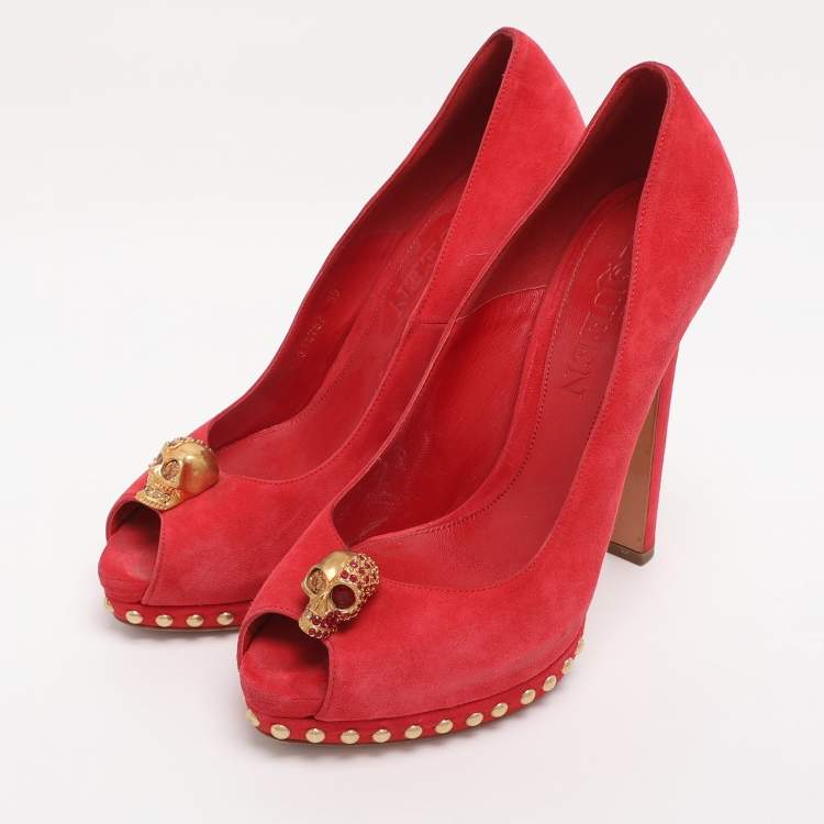 Pre Owned Alexander McQueen Red Suede Skull Peep Toe Pumps Size 39