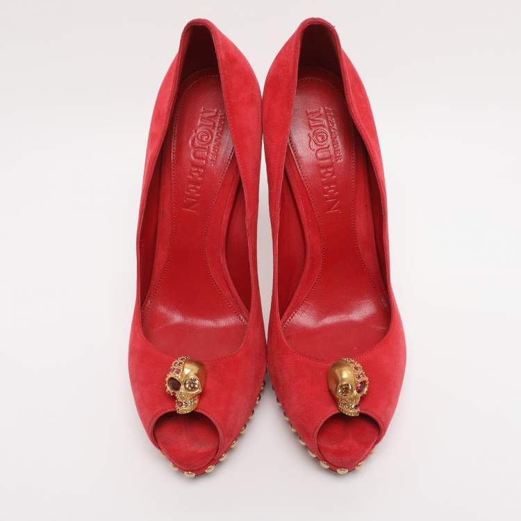 Pre Owned Alexander McQueen Red Suede Skull Peep Toe Pumps Size 39