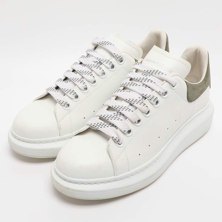 مملوكة مسبقًا Alexander McQueen White Leather and Suede Oversized Low Top Sneakers Size 39