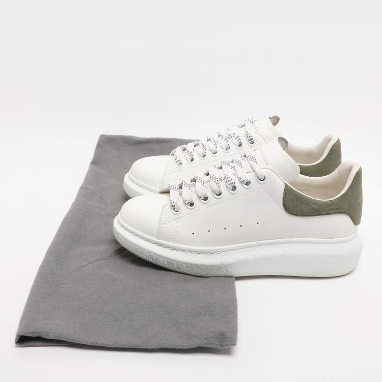 مملوكة مسبقًا Alexander McQueen White Leather and Suede Oversized Low Top Sneakers Size 39