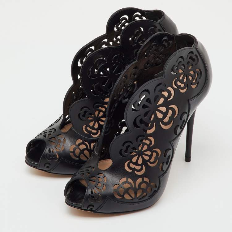 Pre Owned Alexander McQueen Black Leather Floral Lasecut Booties Size 36