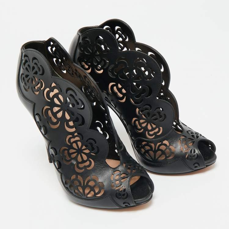 Pre Owned Alexander McQueen Black Floral Laser Cut Leather Peep Toe Booties Size 35