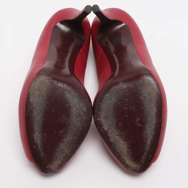 Pre Owned Alexander McQueen Red Leather Crystal Embellished Skull Detail Peep Toe Platform Pumps Size 38.5