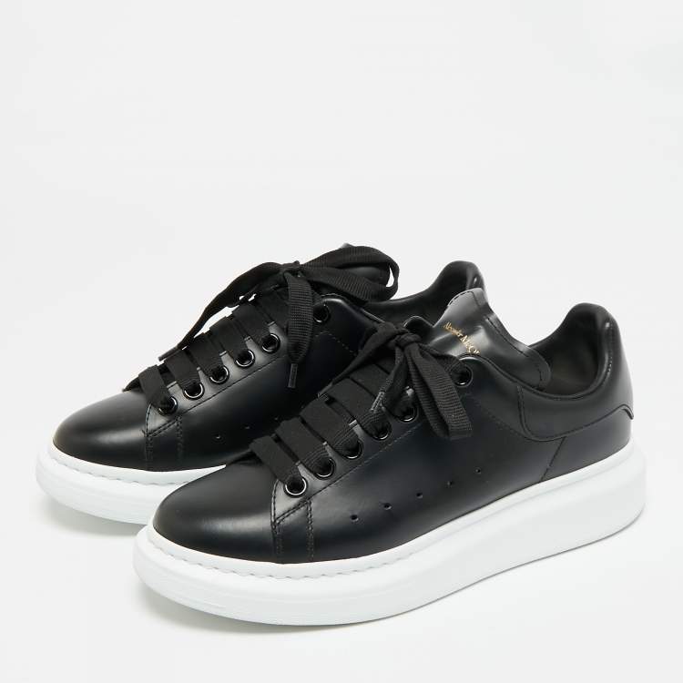Pre Owned Alexander McQueen Oversized Size 39 Black Leather Low Top Sneakers