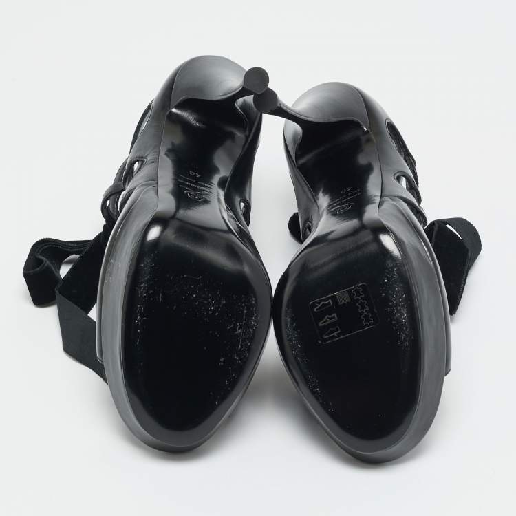 مملوكة مسبقًا Alexander McQueen Size 40 Black Leather Cut Out Platform Sandals