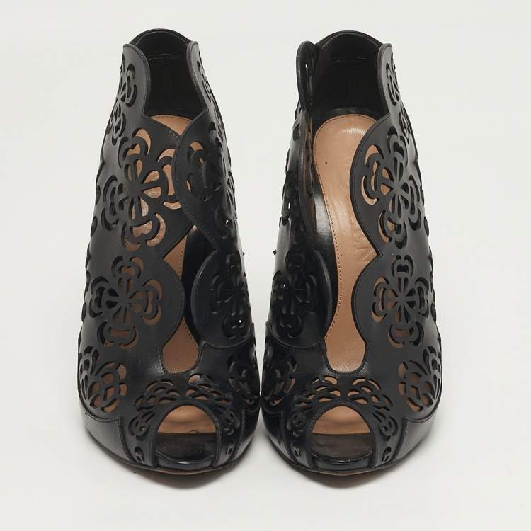 Pre Owned Alexander McQueen Size 38 Black Floral Laser Cut Leather Peep Toe Booties