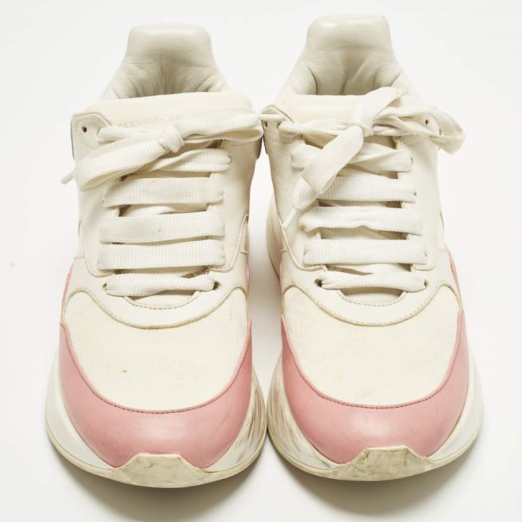 مملوكة مسبقًا Alexander McQueen Oversized Runner Size 39 White/Pink Leather Lace Up Sneakers