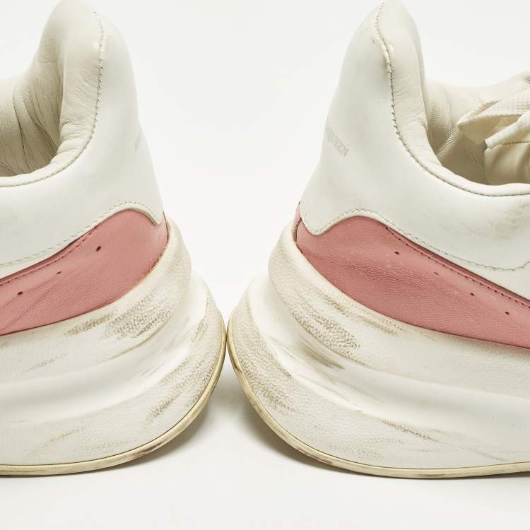 مملوكة مسبقًا Alexander McQueen Oversized Runner Size 39 White/Pink Leather Lace Up Sneakers