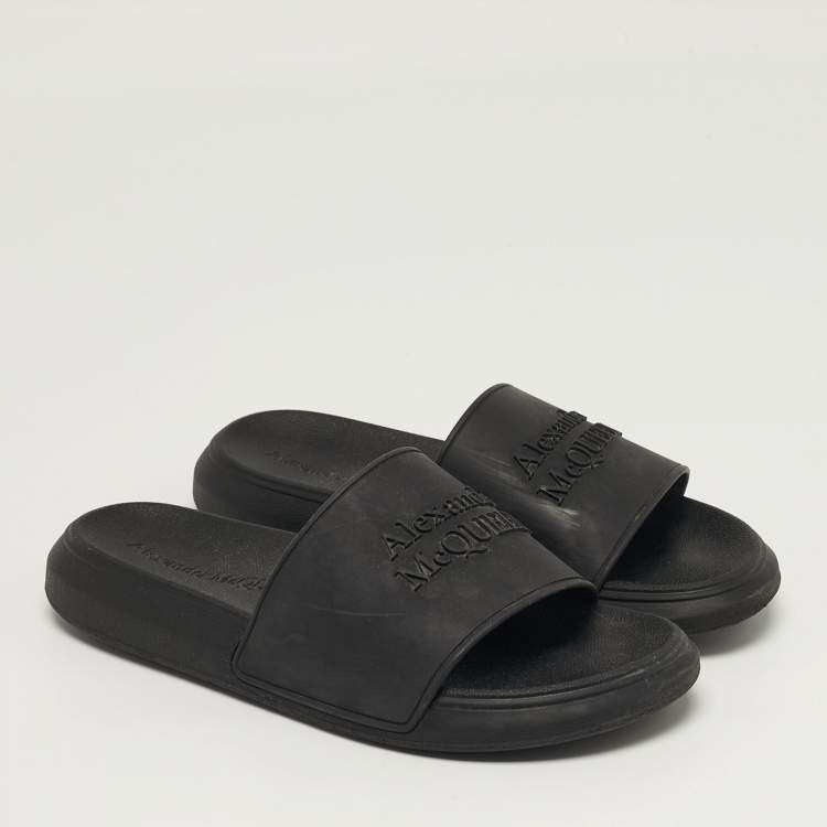 Pre Owned Alexander McQueen Size 37 Black Rubber Pool Slides 