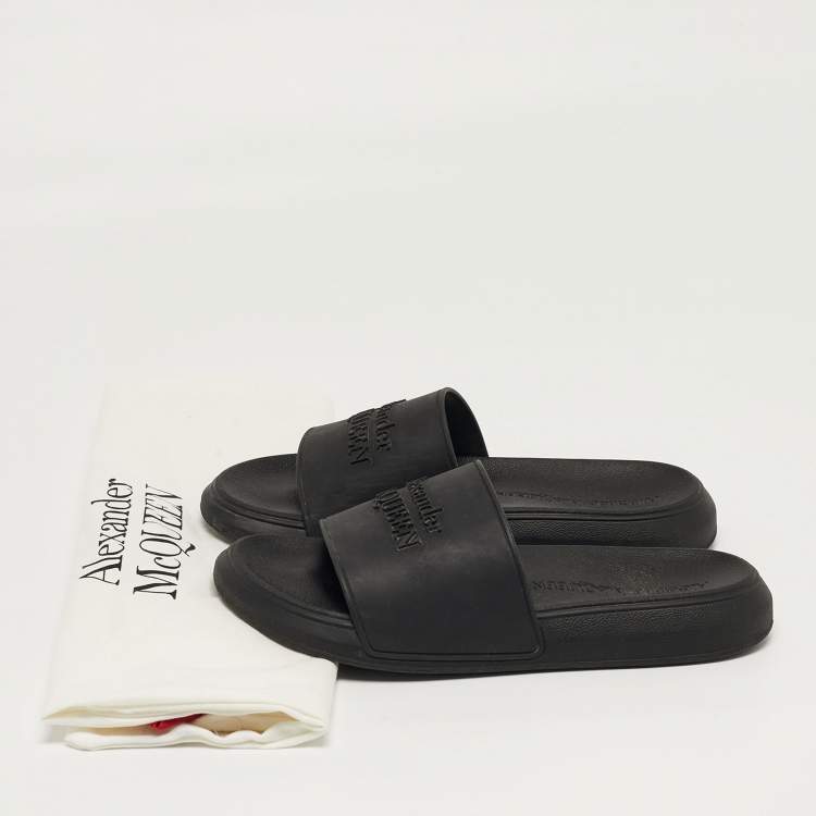 Pre Owned Alexander McQueen Size 37 Black Rubber Pool Slides 