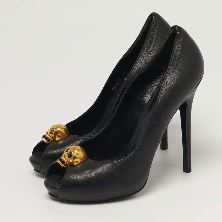 Pre Owned Alexander McQueen Skull Size 40 Black Leather Peep Toe Platform Pumps