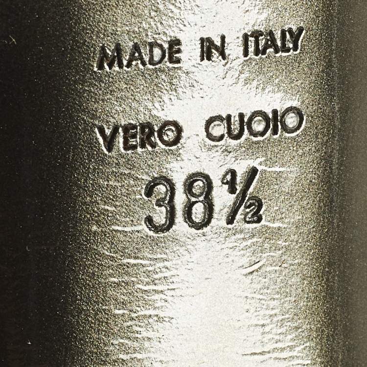 Pre Owned Alexander McQueen Size 38.5 Metallic Blue Foil Leather Round Pumps