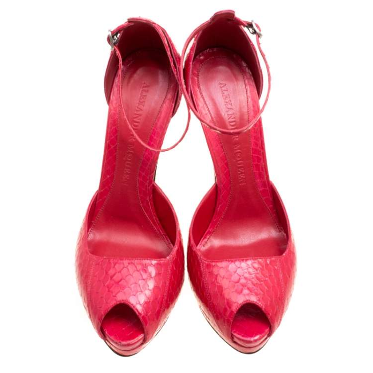 Pre Owned Alexander McQueen Red Python Peep Toe Ankle Strap Platform Sandals Size 40