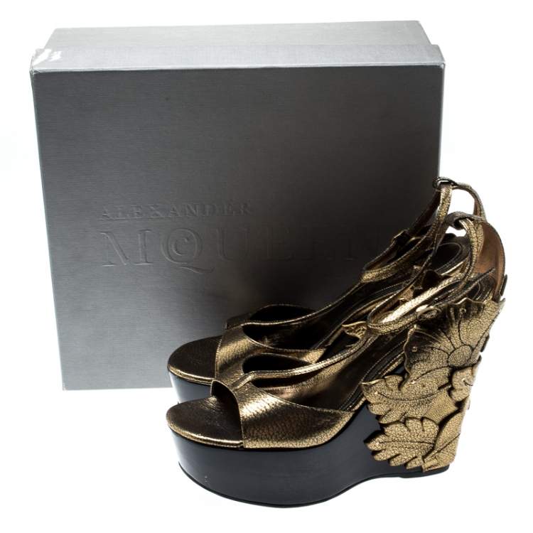 Pre Owned Alexander McQueen Metallic Gold Leather 3D Flower T-Strap Wedge Sandals Size 40