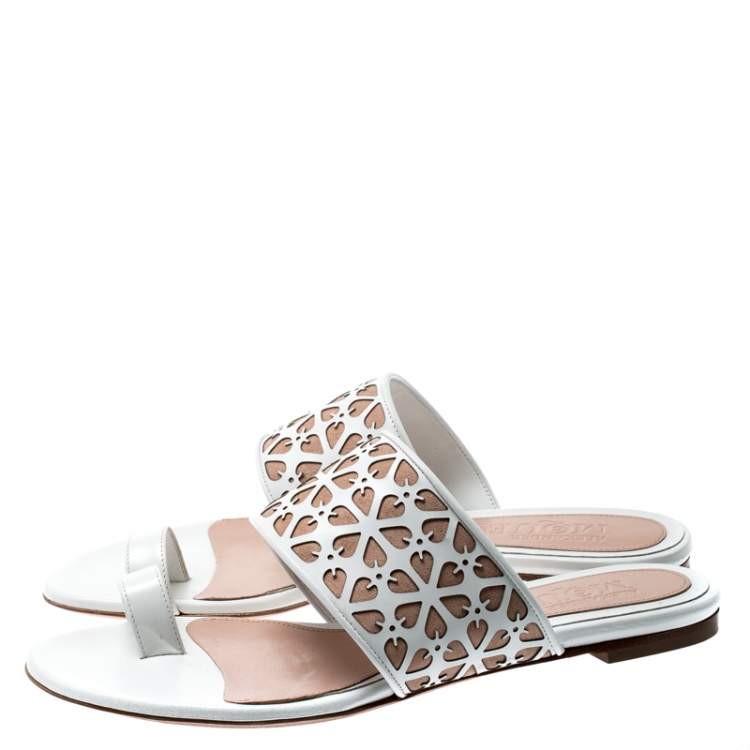 Pre Owned Alexander McQueen White/Beige Laser Cut Leather And Suede Toe Ring Flat Sandals Size 38