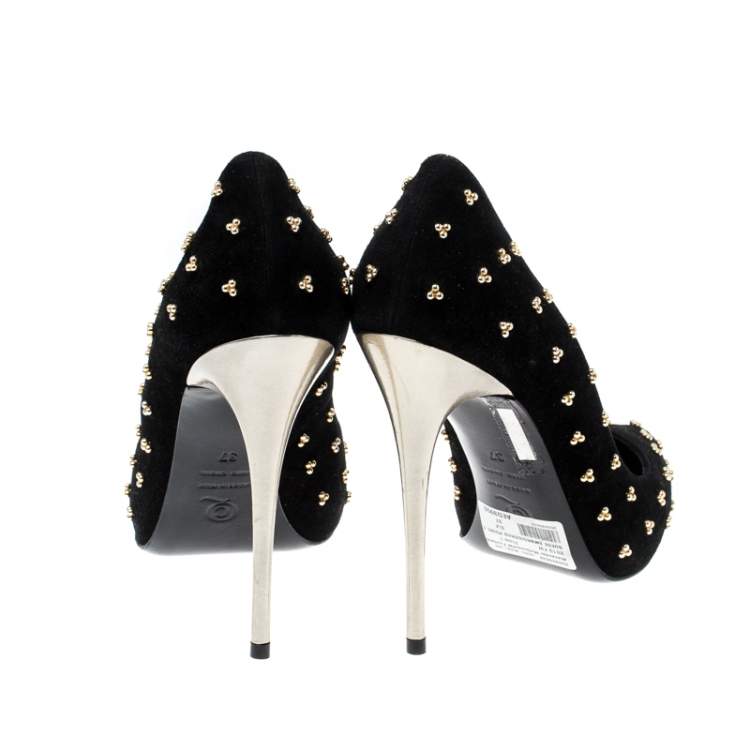 Pre Owned Alexander McQueen Black Suede Studded Pointed Toe Pumps Size 37