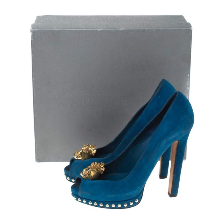 Pre Owned Alexander McQueen Blue Suede Crystal Embellished Skull Peep Toe Platform Pumps Size 39.5