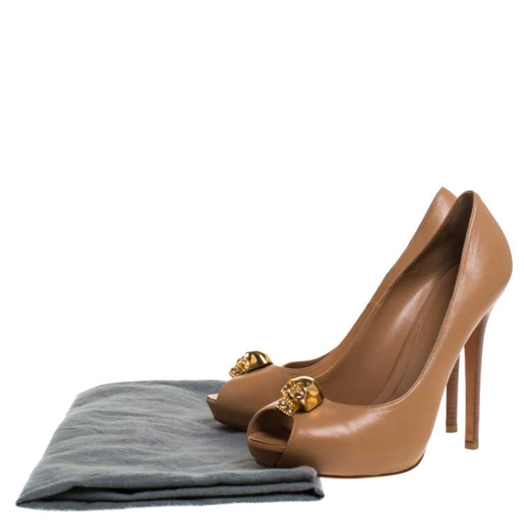 Pre Owned Alexander McQueen Brown Leather Skull Peep Toe Platform Pumps Size 40