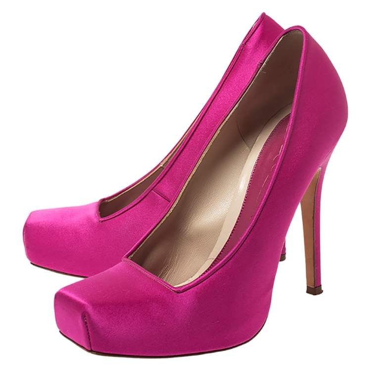 Pre Owned Alexander McQueen Majenta Satin Square Toe Platform Pumps Size 36.5